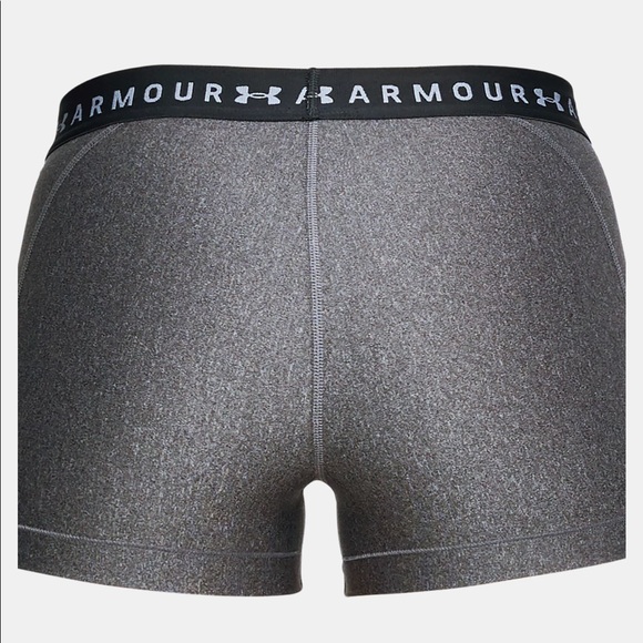 Under Armour women’s heat gear armour shorts - Picture 5 of 5
